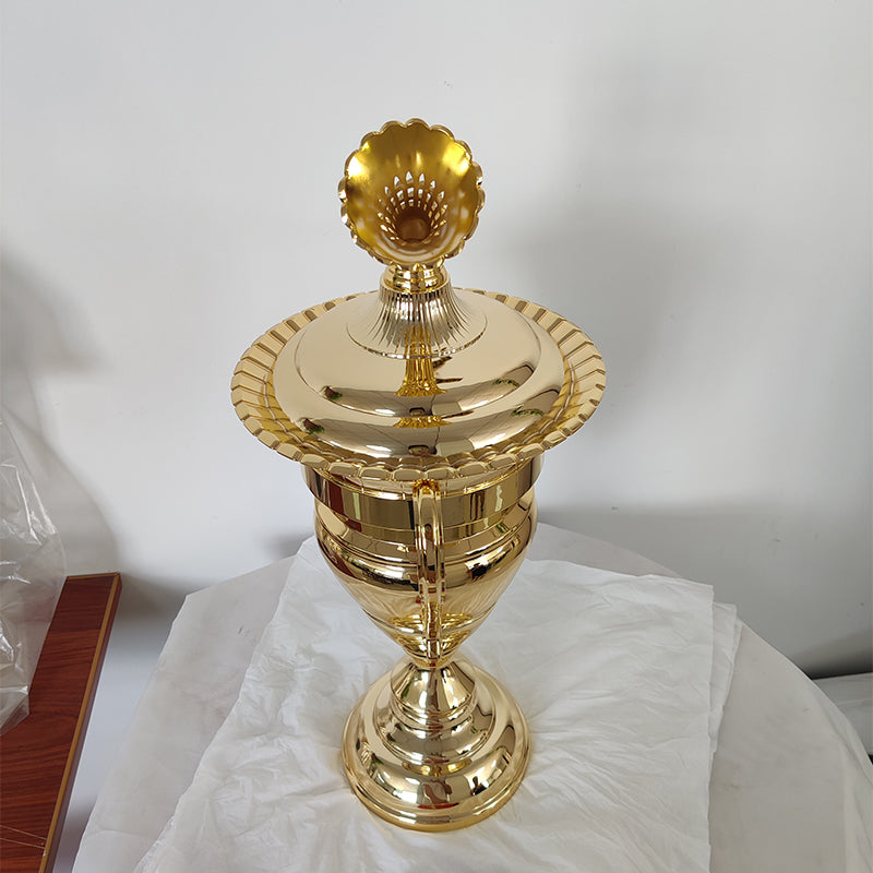 Custom-made badminton trophies, basketball trophies, international tournament trophies, sports event trophies, trophy factory, trophy manufacturer, trophy wholesale factory, trophy customization, trophy ordering, trophy purchasing, trophy maker.