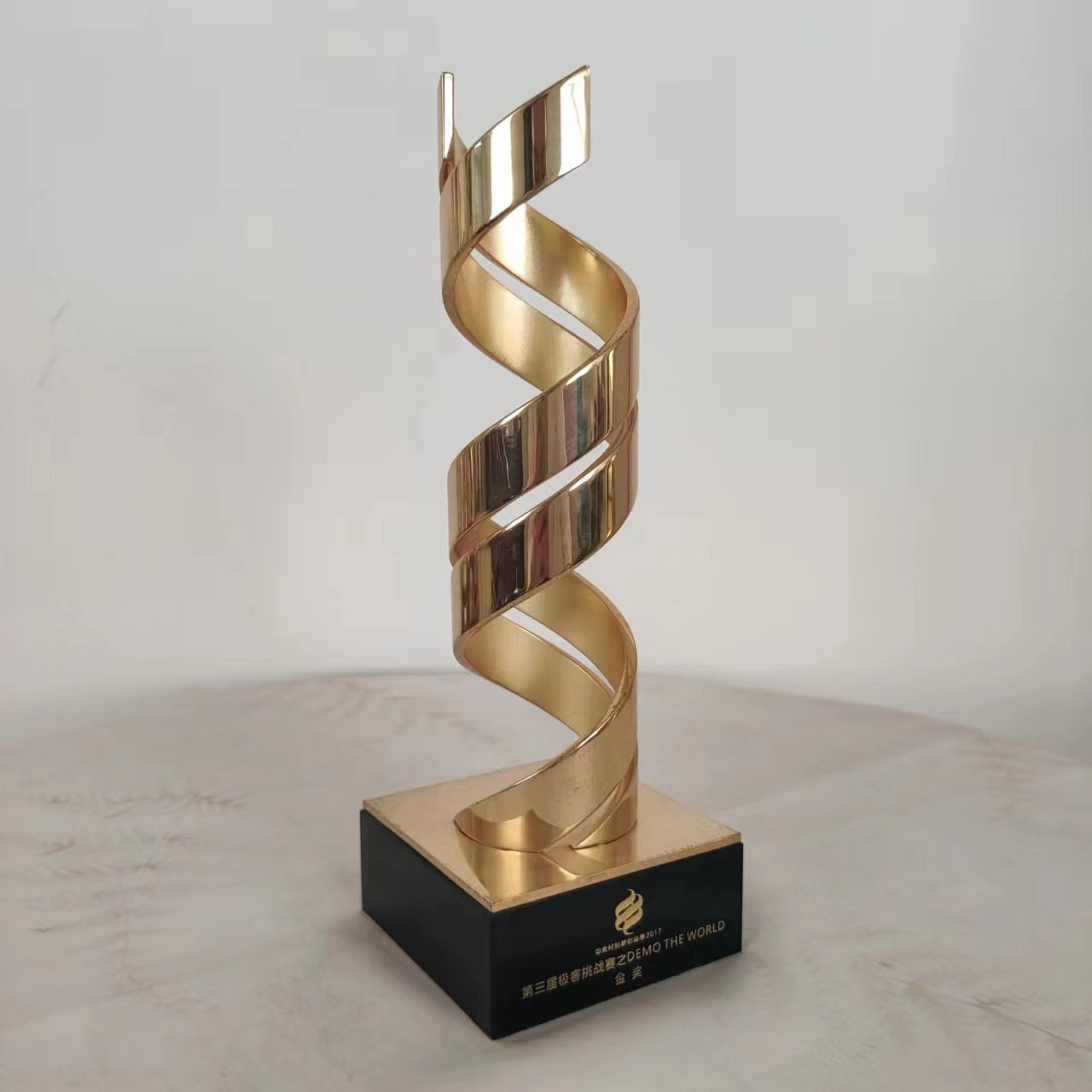 Trophy factory, trophy manufacturer, trophies, trophy customization, trophy ordering, custom metal trophies, trophy makers, alloy trophies, abstract trophies, high-end trophies