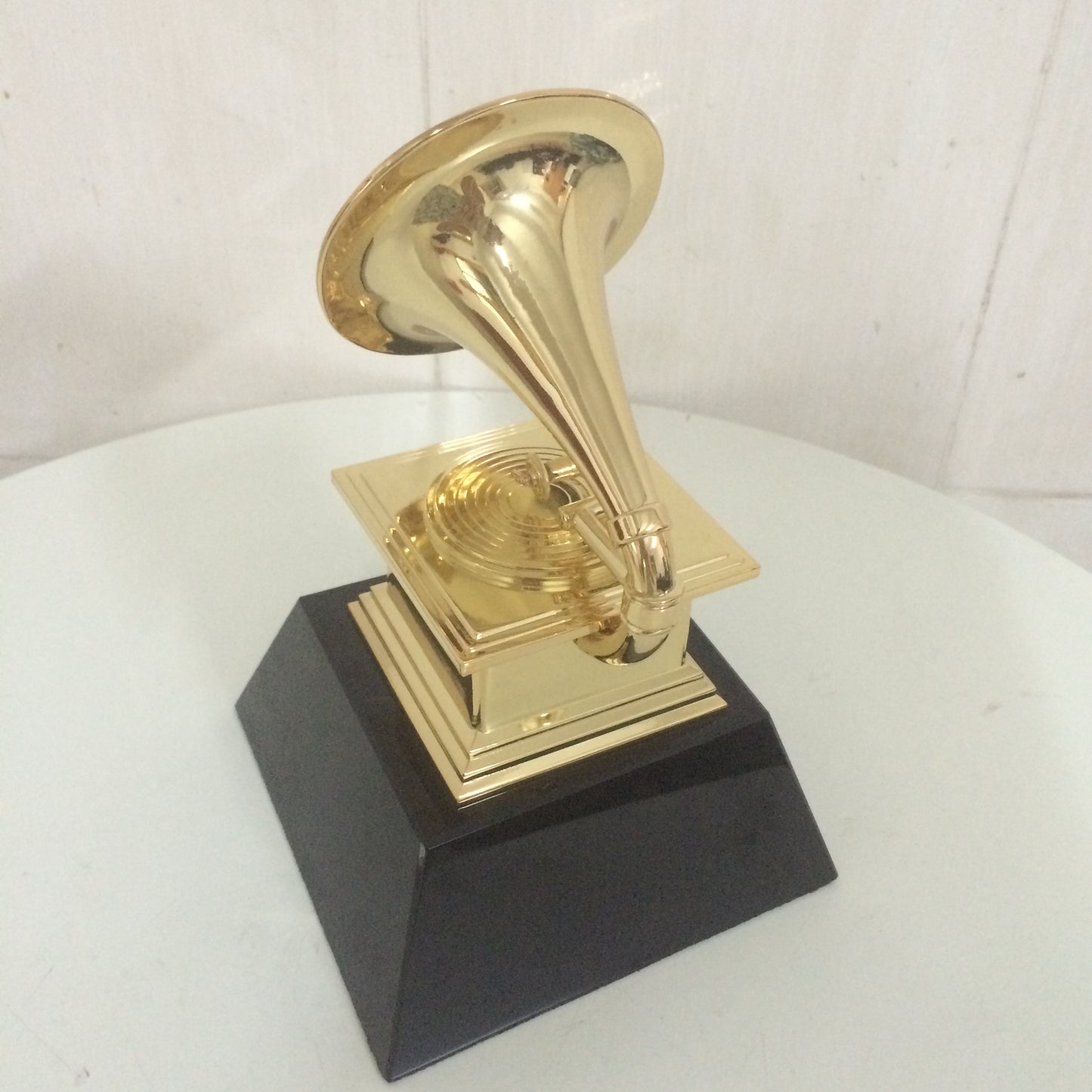 Grammy Awards Trophy Factory, Trophy Manufacturer, Trophy Producer, Trophy Wholesale, Custom Metal Trophy, Annual Ceremony Trophy, Annual Meeting Trophy