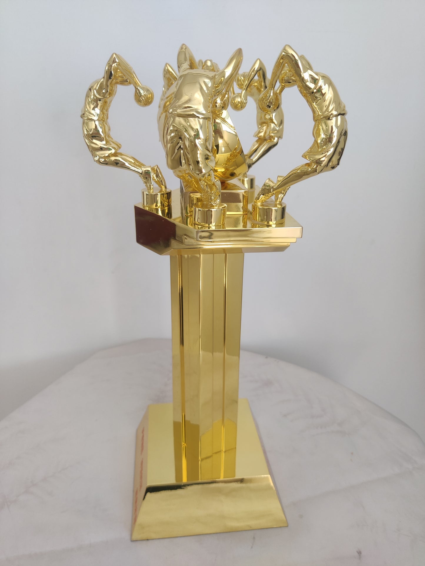 Custom basketball trophies, basketball association trophies, international sports event trophies, trophy factory, trophy manufacturer, trophy wholesale factory, trophy customization, trophy ordering, trophy purchasing, trophy maker.