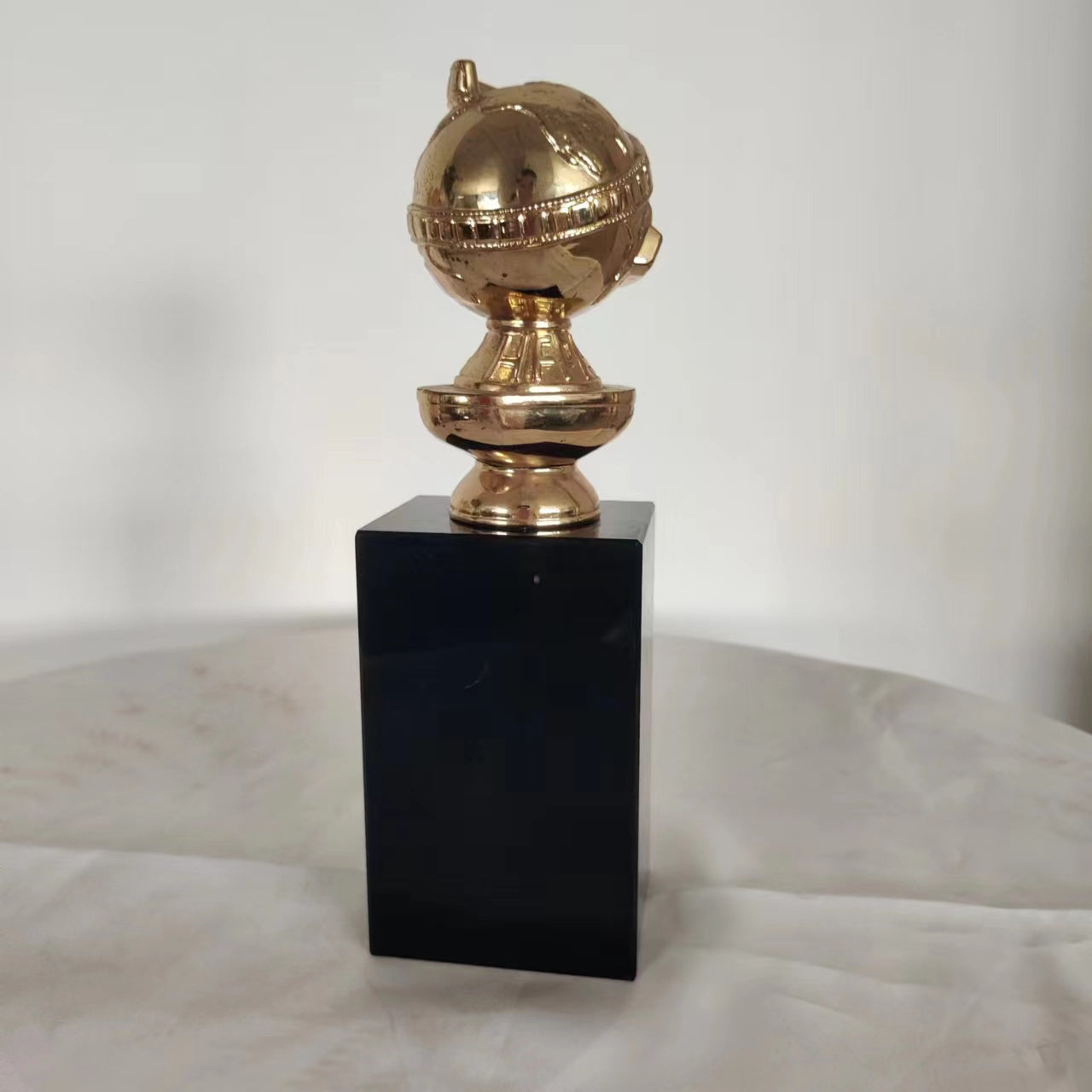 Golden Globe Award, International Sports Trophy, World Cup Trophy Factory, Trophy Manufacturer, Trophy Producer, Trophy Wholesale, Custom Metal Trophy, Trophy, Trophy Customization, Trophy Ordering, Annual Ceremony Trophy, Annual Meeting Trophy