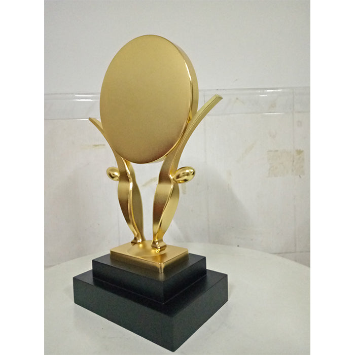 Trophy factory, trophy manufacturer, custom trophies, car trophies, car model trophies, custom metal trophies, trophy maker