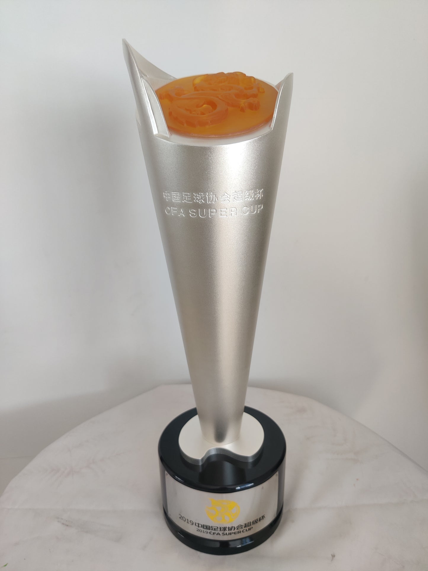 Custom-made football trophies, football association trophies, international tournament trophies, sports event trophies, trophy factory, trophy manufacturer, trophy wholesale factory, custom-made trophies, trophy ordering, trophy purchasing, trophy maker.