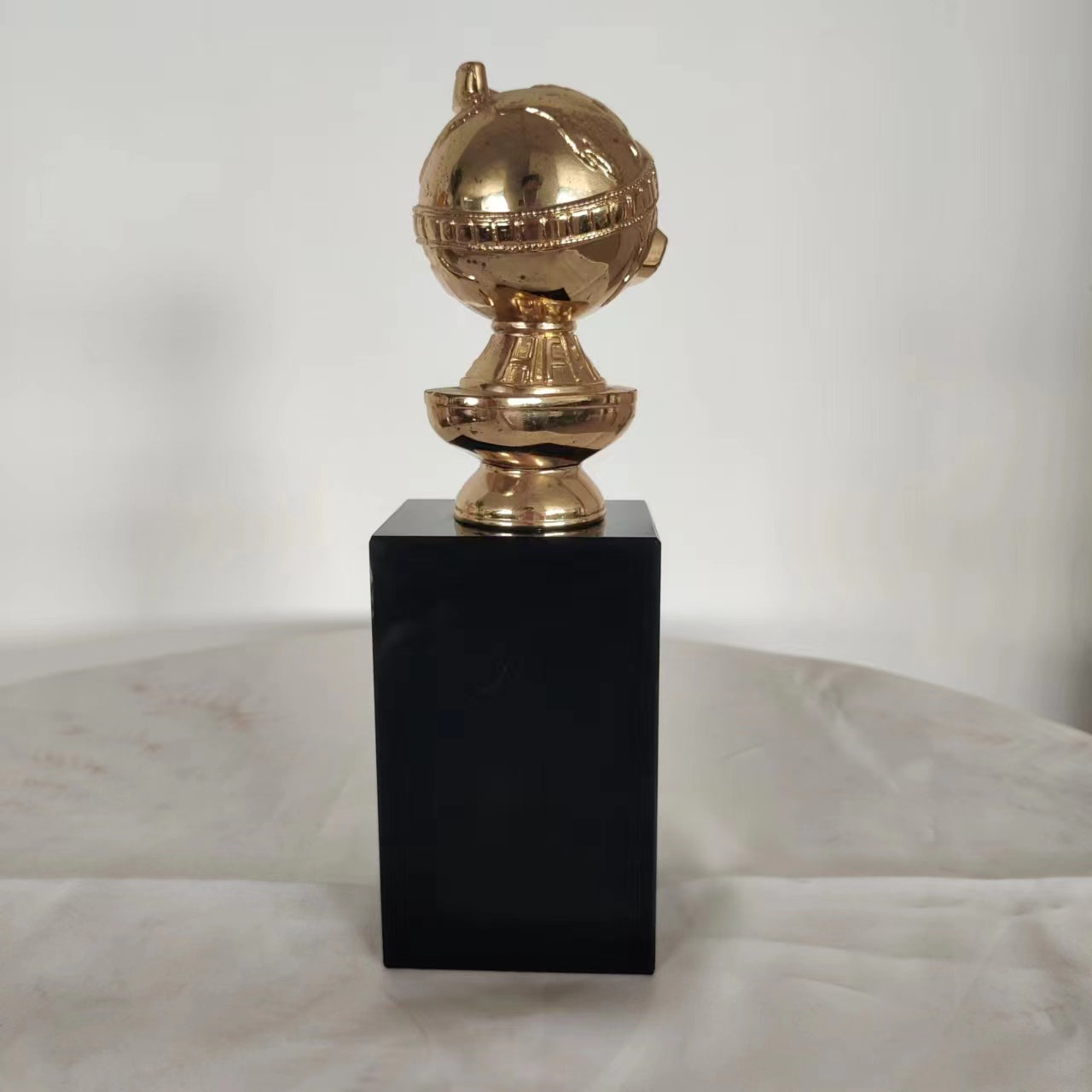 Golden Globe Award, International Sports Trophy, World Cup Trophy Factory, Trophy Manufacturer, Trophy Producer, Trophy Wholesale, Custom Metal Trophy, Trophy, Trophy Customization, Trophy Ordering, Annual Ceremony Trophy, Annual Meeting Trophy