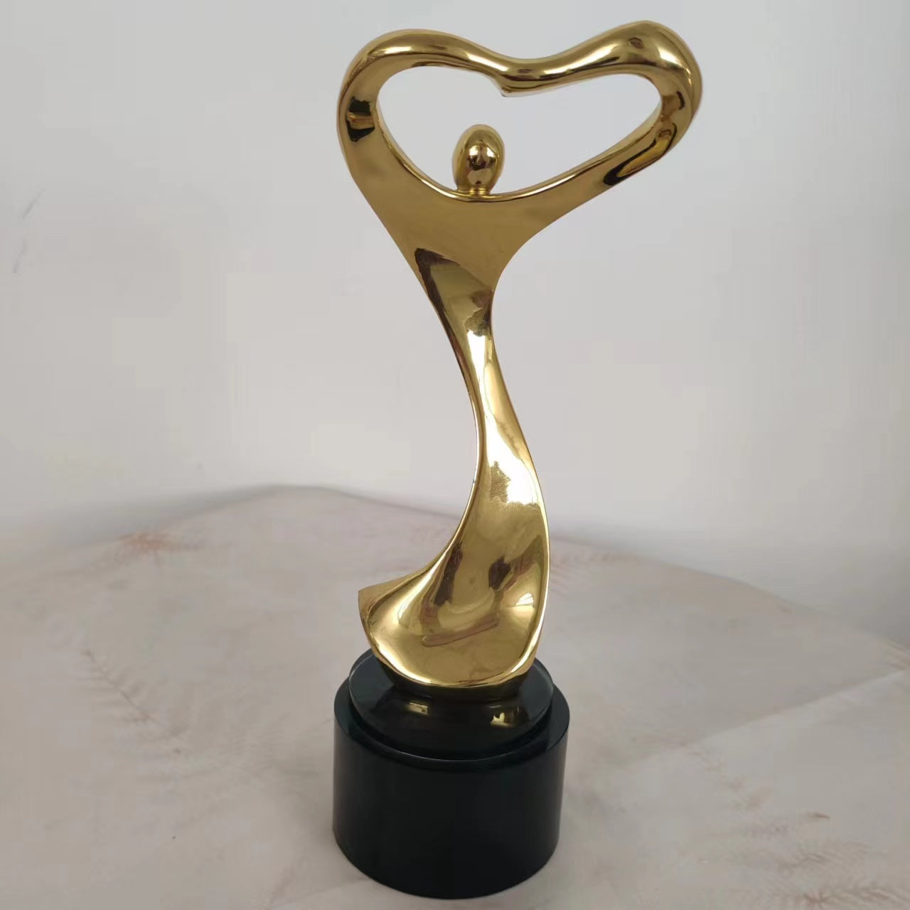 Trophy factory, trophy manufacturer, trophies, trophy customization, trophy ordering, custom metal trophies, trophy maker, alloy trophies, metal trophies, high-end trophies, electroplated trophies