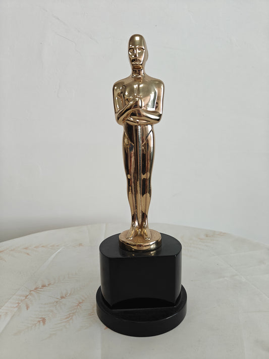 Trophy manufacturers, trophy factories, trophy processing plants, trophy makers, custom trophies, Oscar trophies, custom metal trophies, trophy design.