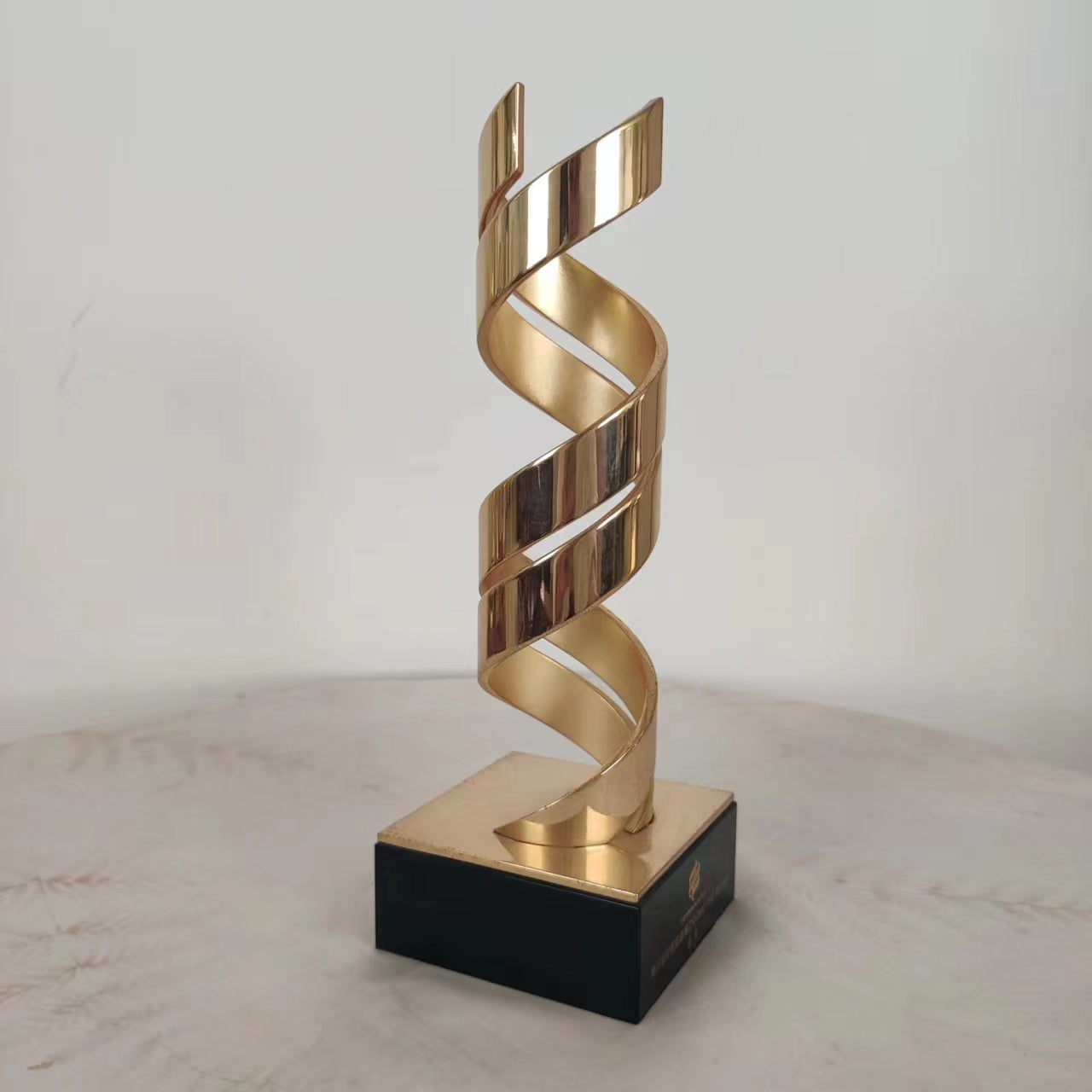 Trophy factory, trophy manufacturer, trophies, trophy customization, trophy ordering, custom metal trophies, trophy makers, alloy trophies, abstract trophies, high-end trophies