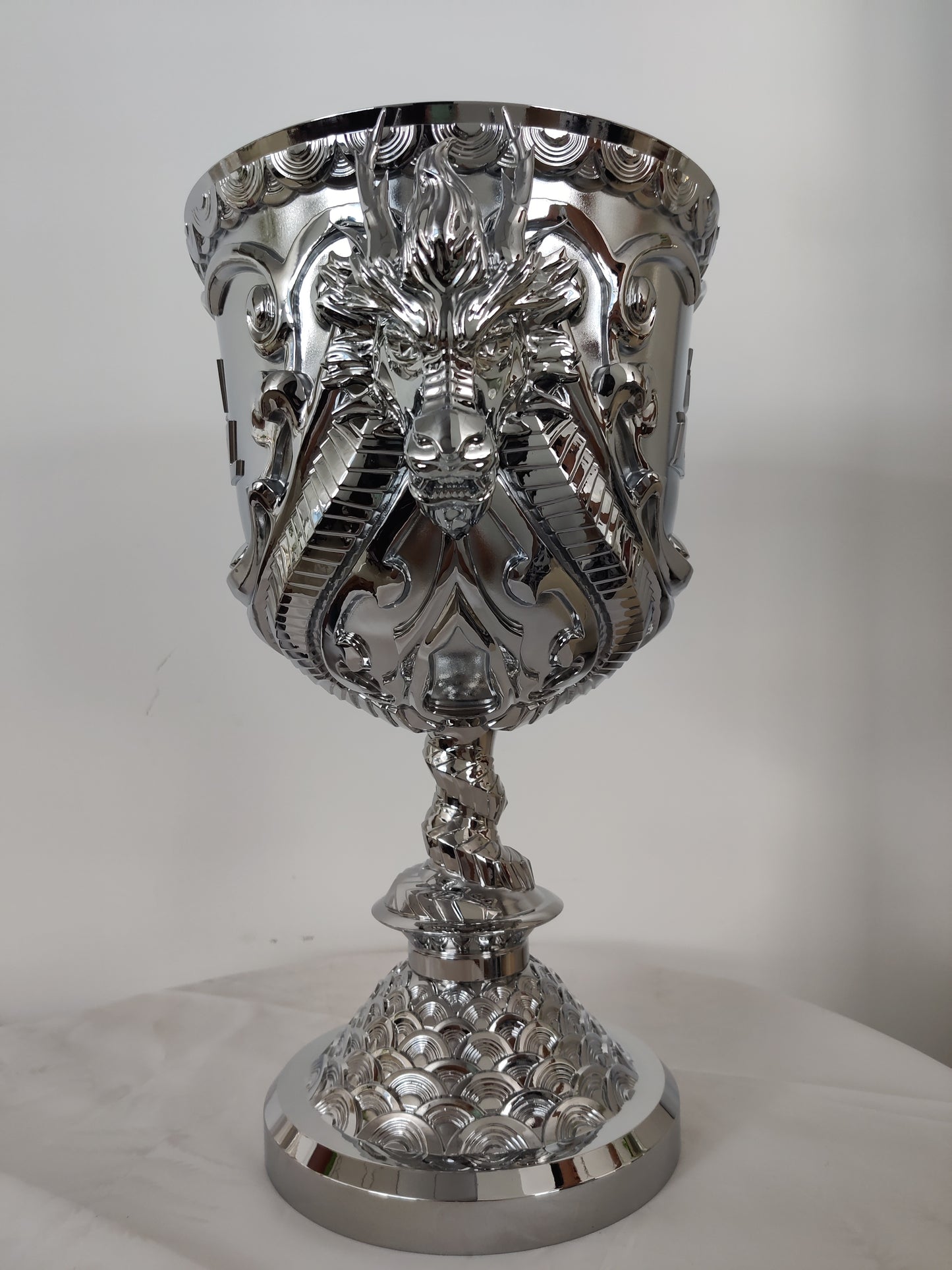 League of Legends trophy, LPL trophy, KPL trophy, esports tournament trophy, major tournament trophy, trophy factory, trophy manufacturer, trophy maker, trophy wholesale, custom metal trophy, trophy customization, trophy ordering.