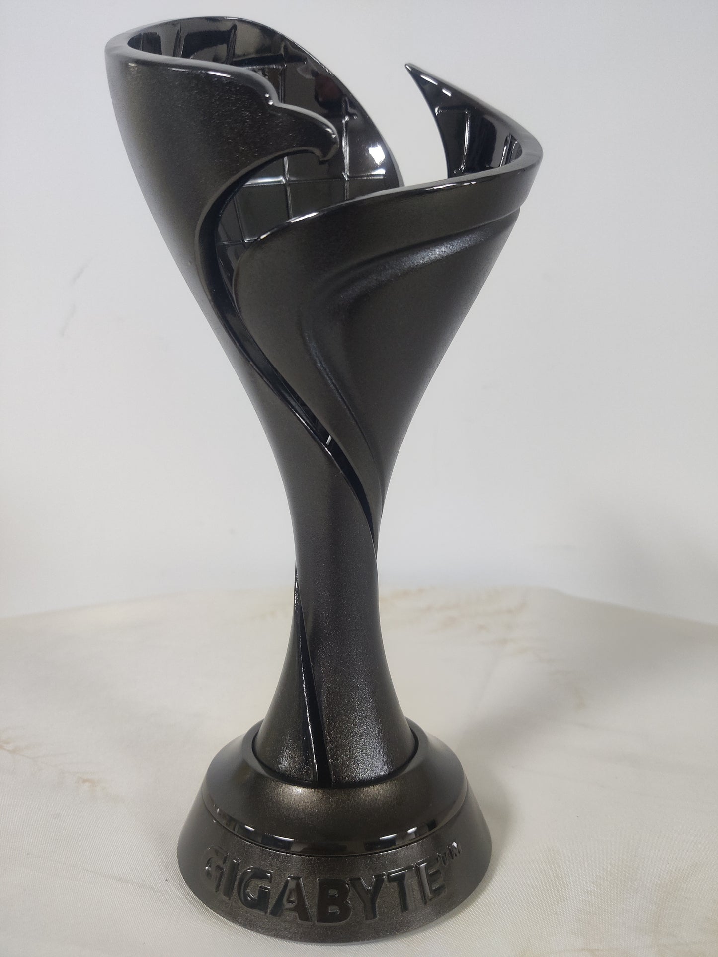 FMVP Trophy, Gaming Trophy, Esports Tournament Trophy, Trophy Factory, Trophy Manufacturer, Trophy Producer, Trophy Wholesale Manufacturer, High-End Trophy, Metal Trophy, Custom Trophy, Trophy Design
