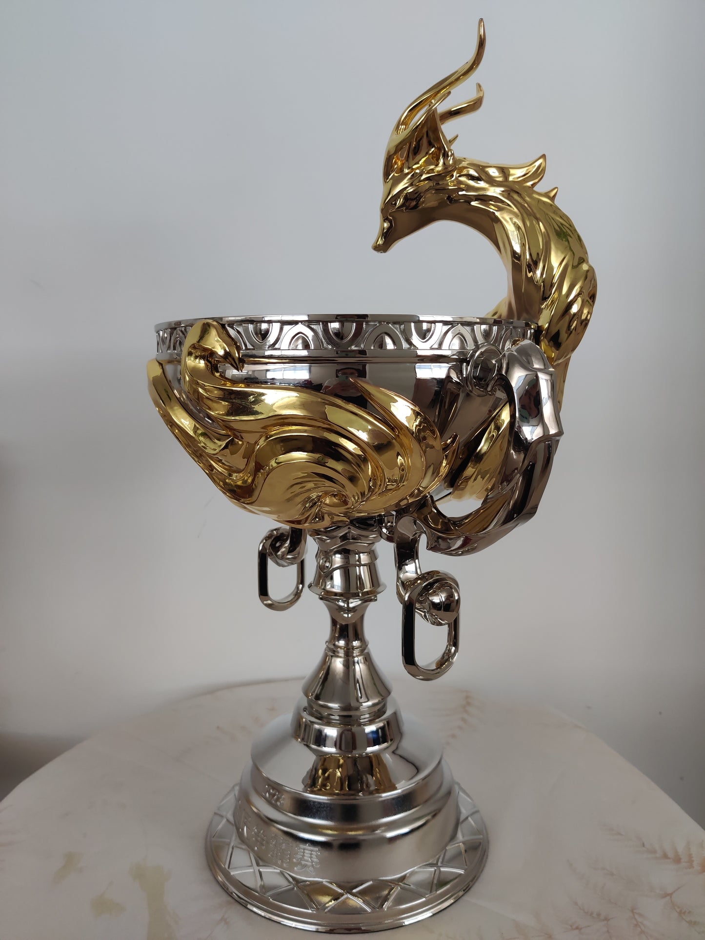 Tournament trophies, championship trophies, trophy factories, trophy manufacturers, trophy wholesalers, trophy makers, custom trophies, trophy factory direct sales.