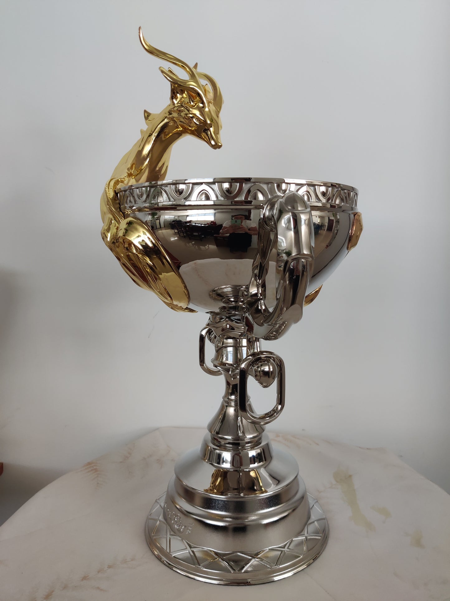 Tournament trophies, championship trophies, trophy factories, trophy manufacturers, trophy wholesalers, trophy makers, custom trophies, trophy factory direct sales.
