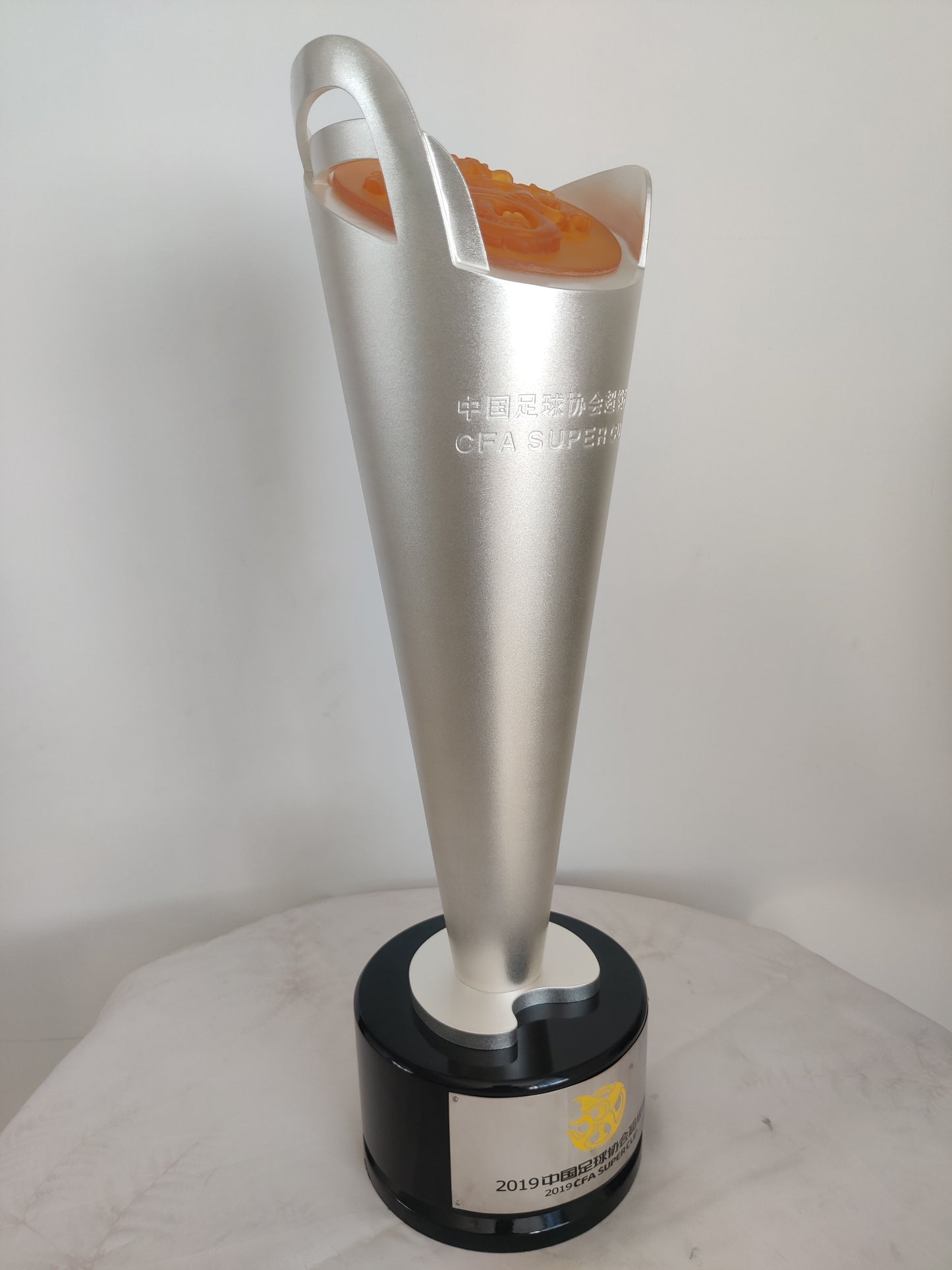 Custom-made football trophies, football association trophies, international tournament trophies, sports event trophies, trophy factory, trophy manufacturer, trophy wholesale factory, custom-made trophies, trophy ordering, trophy purchasing, trophy maker.